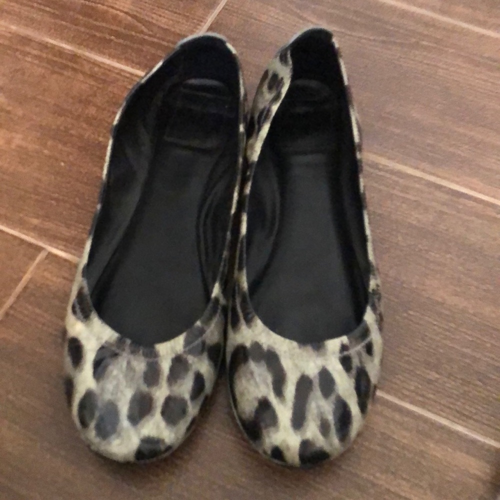 Tory Burch patent leather animal print flat size 9
